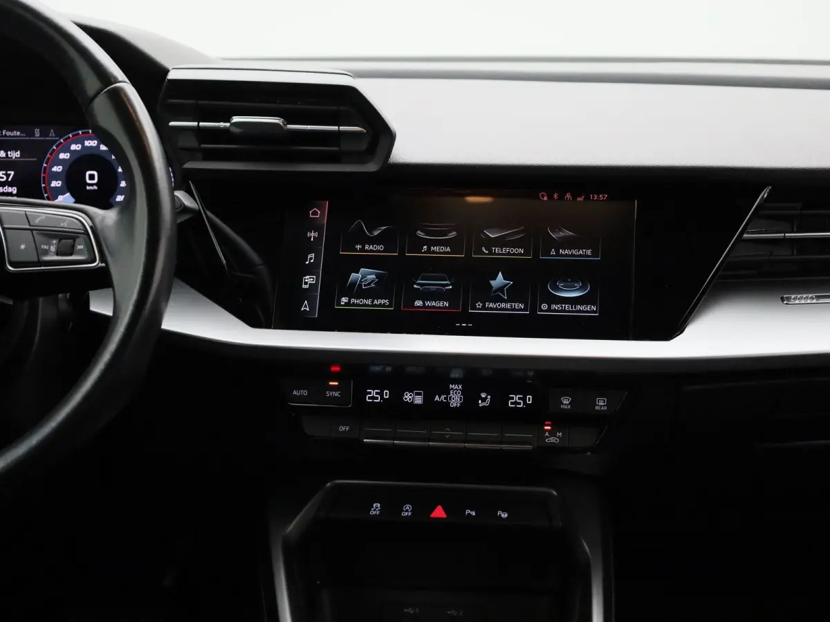 30 TFSI AUTOMAAT | Adaptieve Cruise Controle | PDC Voor/Achter | Keyless start | Apple carplay / Android Auto |