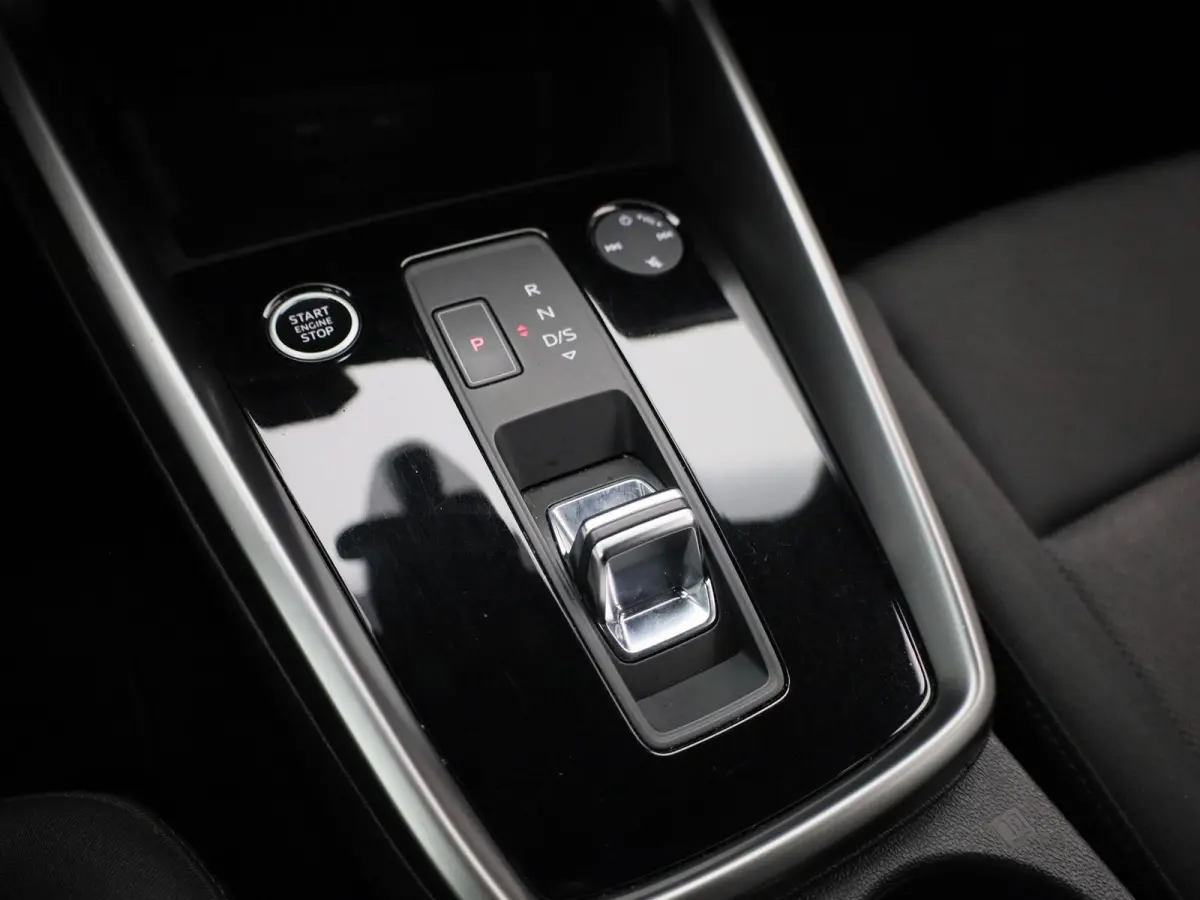 30 TFSI AUTOMAAT | Adaptieve Cruise Controle | PDC Voor/Achter | Keyless start | Apple carplay / Android Auto |