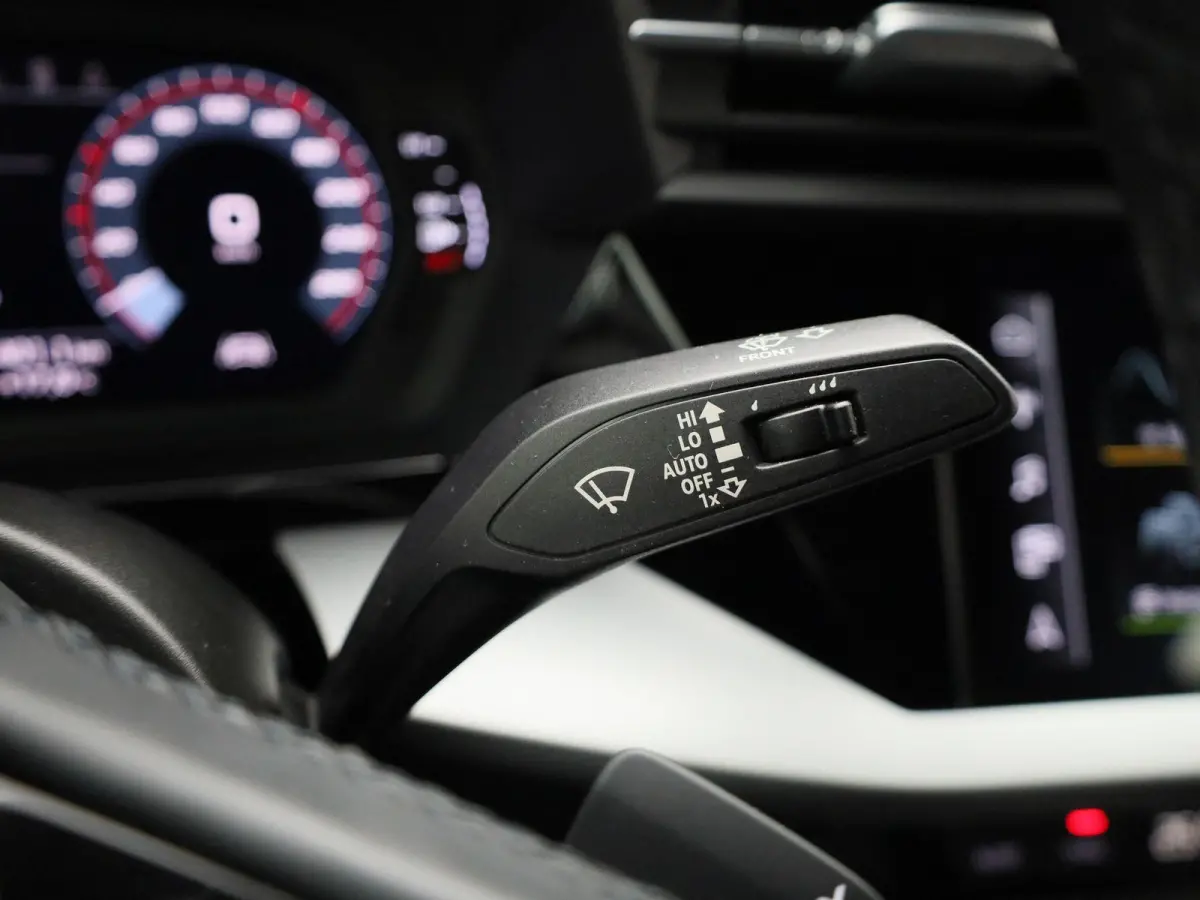 30 TFSI AUTOMAAT | Adaptieve Cruise Controle | PDC Voor/Achter | Keyless start | Apple carplay / Android Auto |