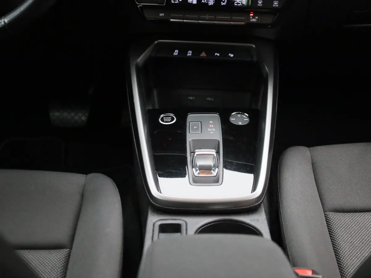 30 TFSI AUTOMAAT | Adaptieve Cruise Controle | PDC Voor/Achter | Keyless start | Apple carplay / Android Auto |
