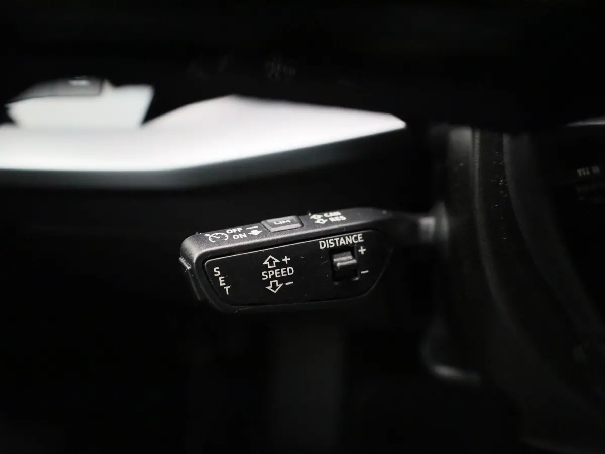 30 TFSI AUTOMAAT | Adaptieve Cruise Controle | PDC Voor/Achter | Keyless start | Apple carplay / Android Auto |