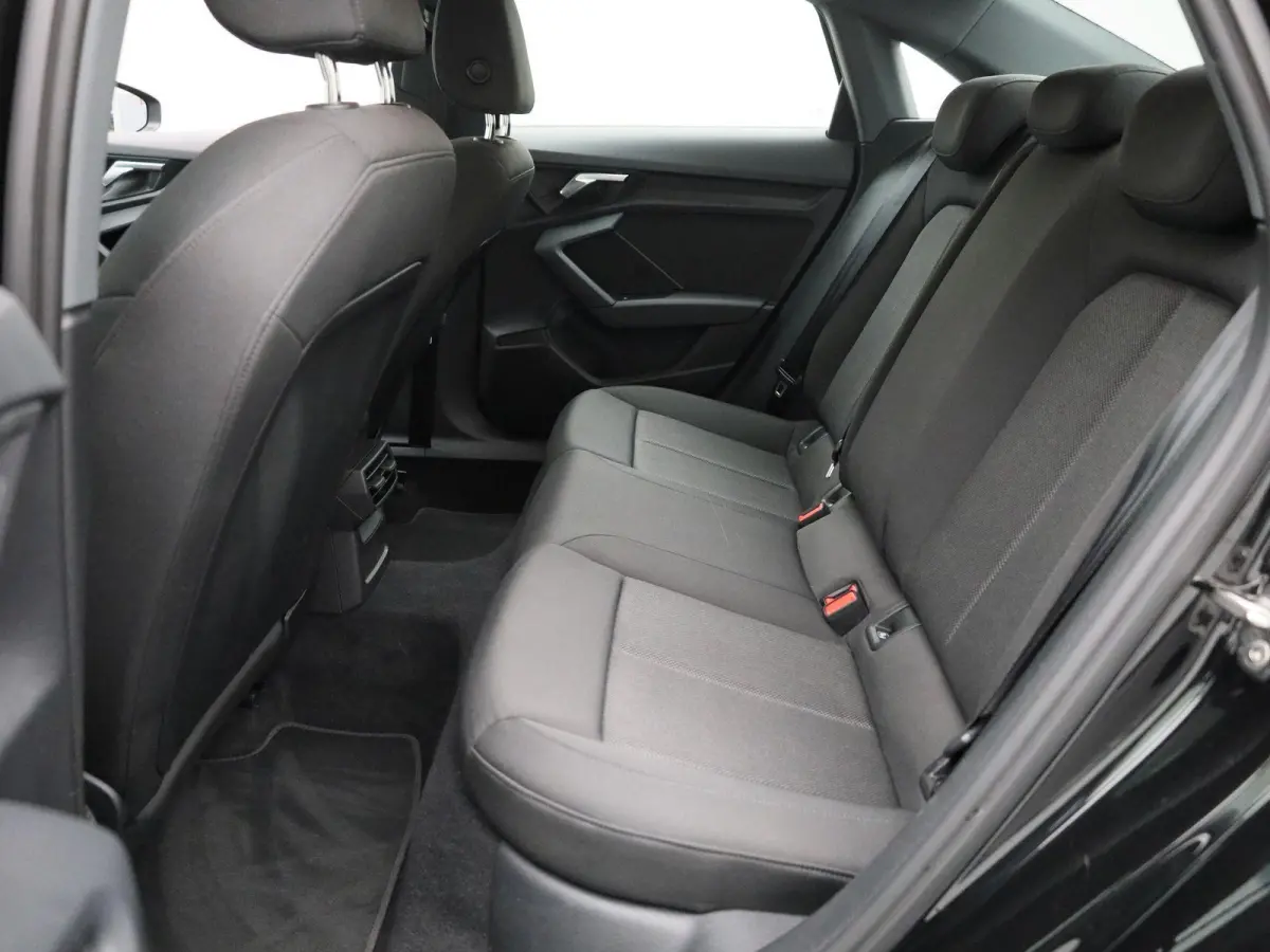 30 TFSI AUTOMAAT | Adaptieve Cruise Controle | PDC Voor/Achter | Keyless start | Apple carplay / Android Auto |