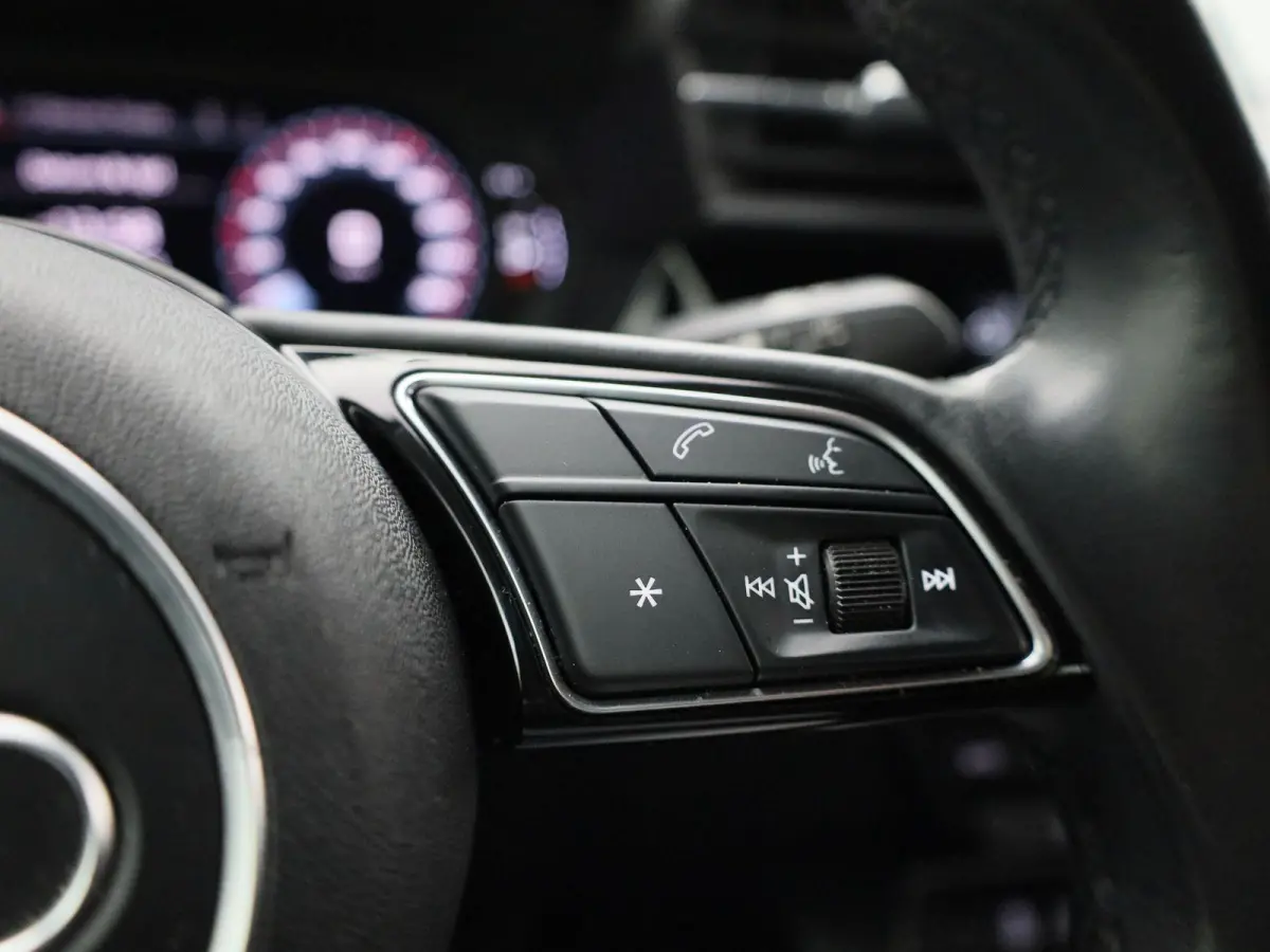30 TFSI AUTOMAAT | Adaptieve Cruise Controle | PDC Voor/Achter | Keyless start | Apple carplay / Android Auto |