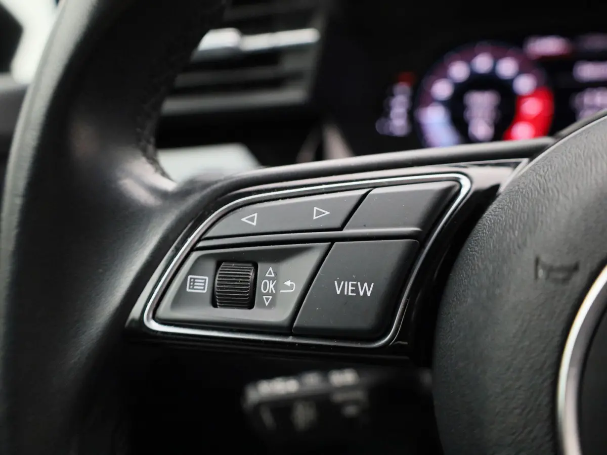 30 TFSI AUTOMAAT | Adaptieve Cruise Controle | PDC Voor/Achter | Keyless start | Apple carplay / Android Auto |