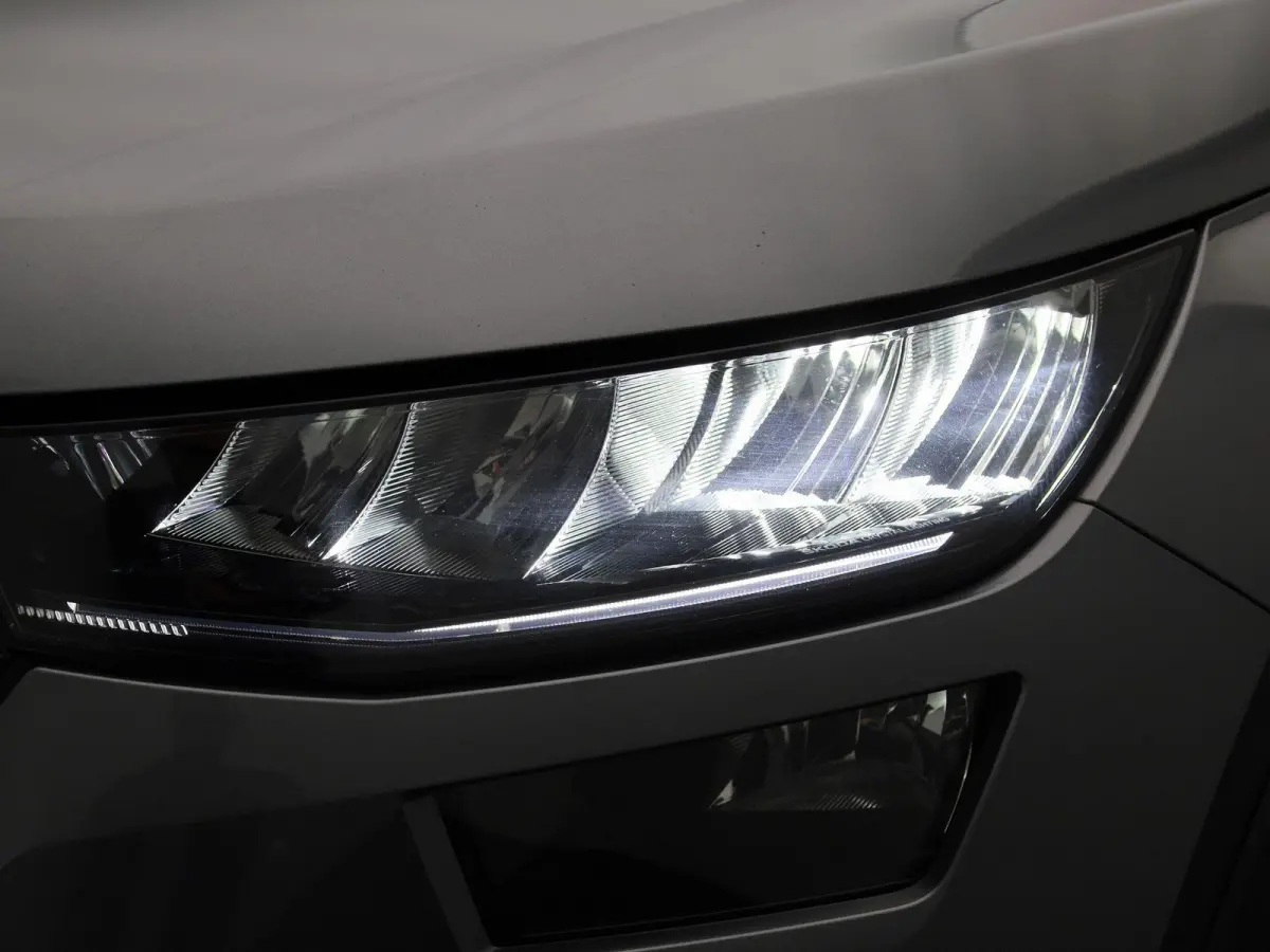 1.5 TSI Ambition | Automaat | Panoramadak | Stoel + Stuur Verwarming | Achteruitrij Camera | LED Koplampen |