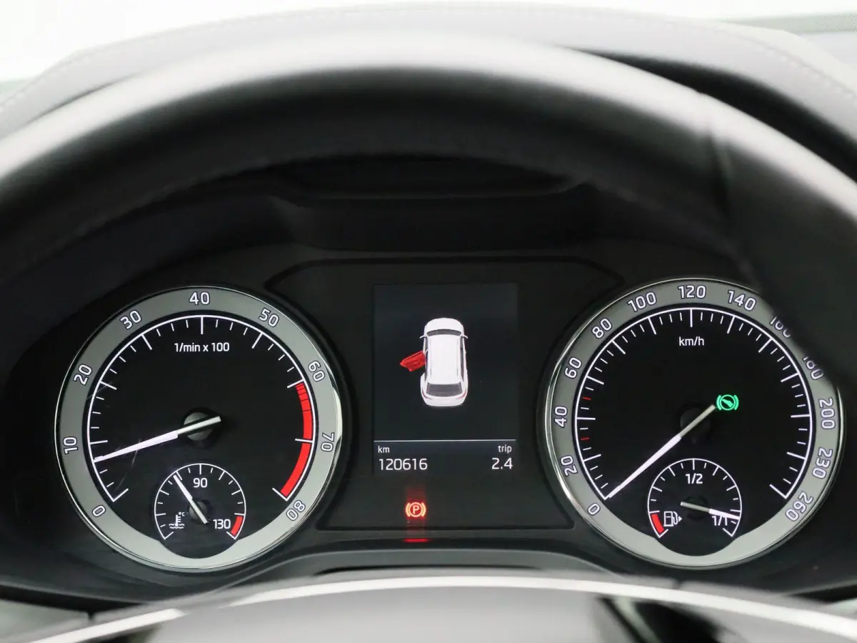 1.5 TSI Ambition | Automaat | Panoramadak | Stoel + Stuur Verwarming | Achteruitrij Camera | LED Koplampen |