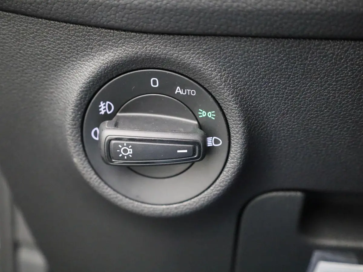1.5 TSI Ambition | Automaat | Panoramadak | Stoel + Stuur Verwarming | Achteruitrij Camera | LED Koplampen |