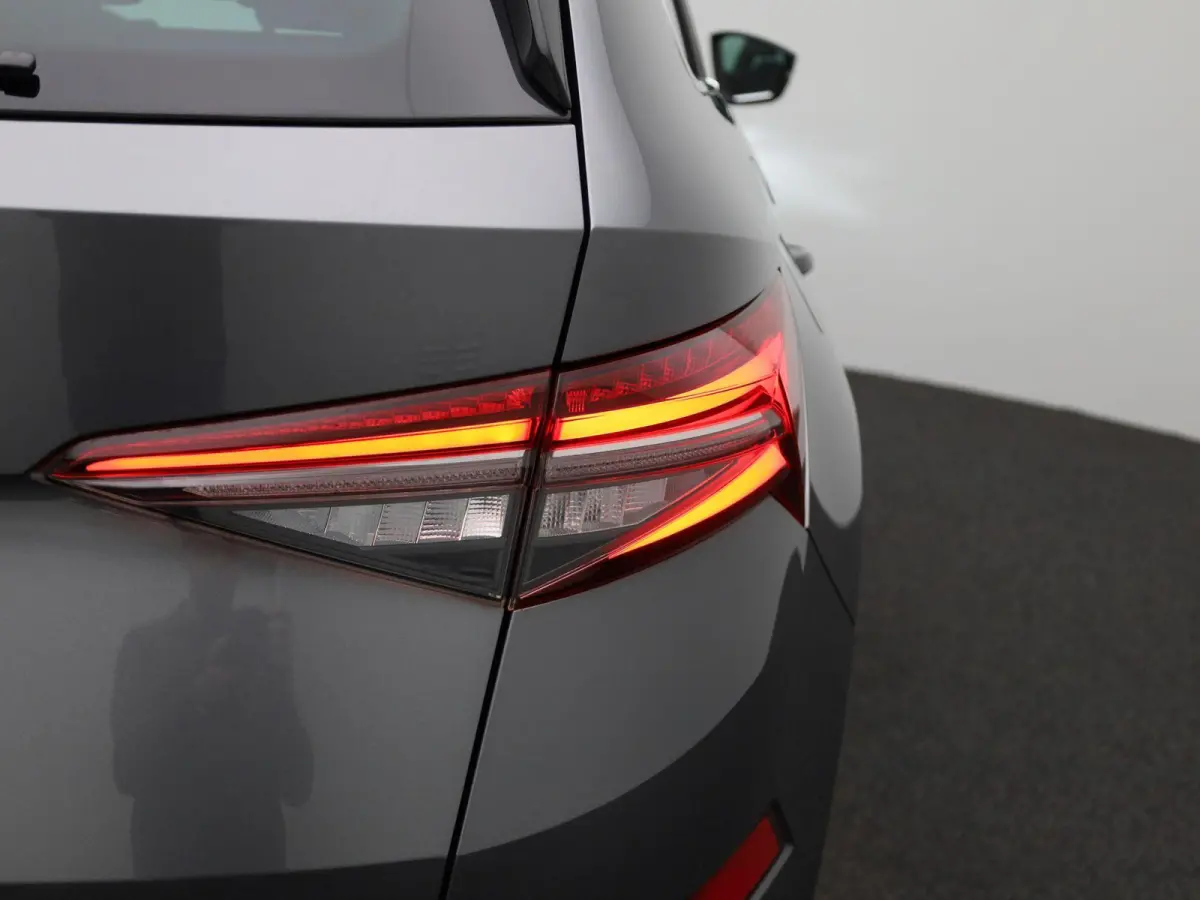 1.5 TSI Ambition | Automaat | Panoramadak | Stoel + Stuur Verwarming | Achteruitrij Camera | LED Koplampen |
