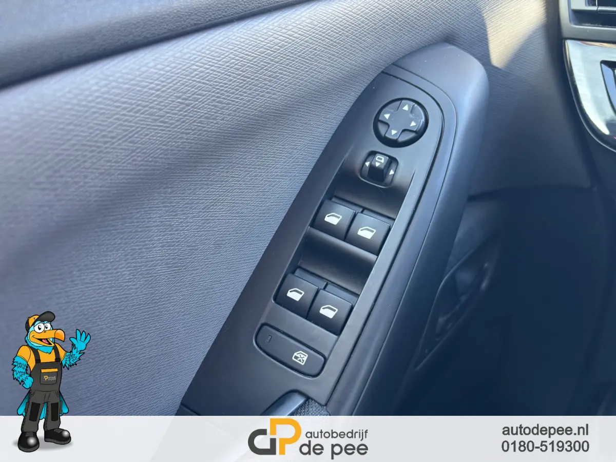 1.2 PureTech Business GARANTIE/7-PERS/CARPLAY/CLIMA/CRUISE/NAVI rijklaarprijs!
