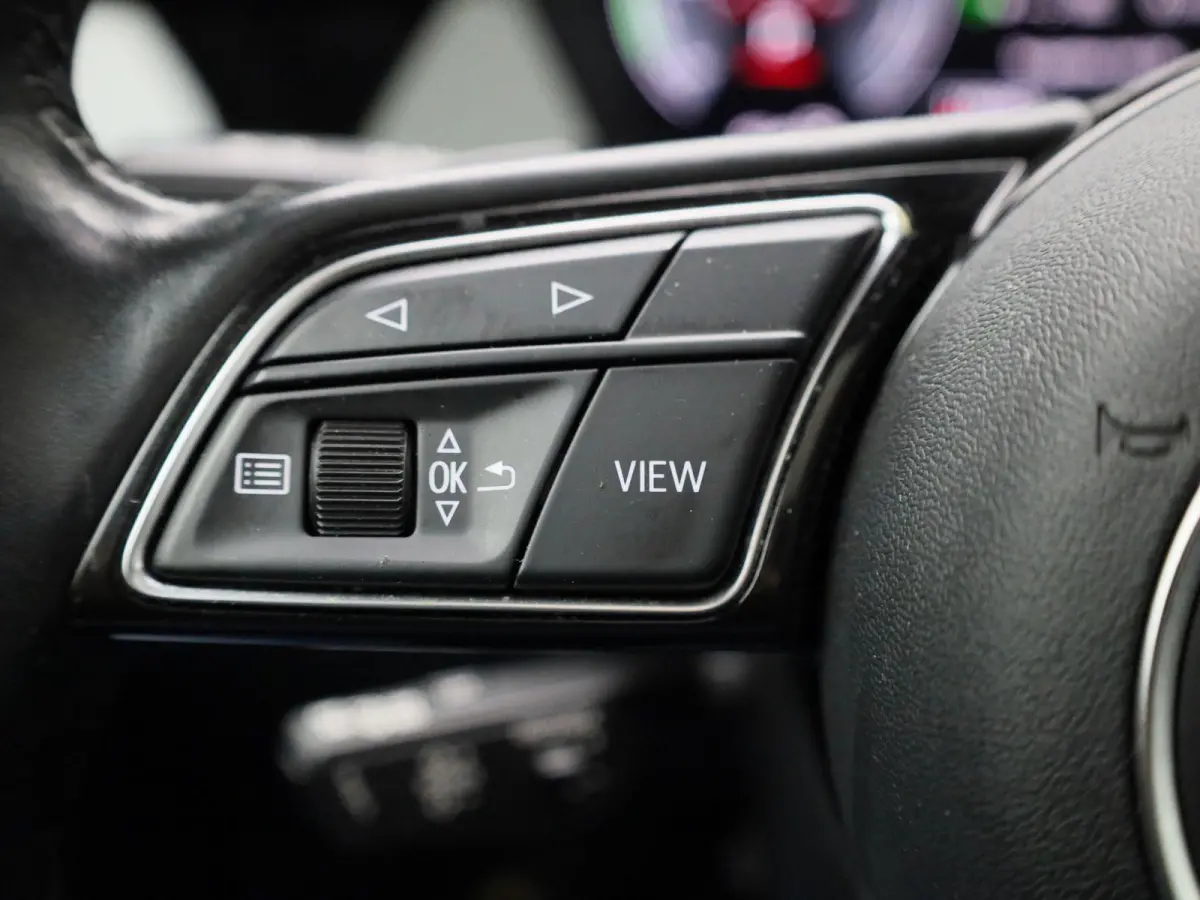 40 TFSI e Advanced edition | Automaat | 204PK | Lederen Bekleding | Schuif/Kanteldak | Virtual Cockpit | Stoelverwarming | Parkeersensoren |