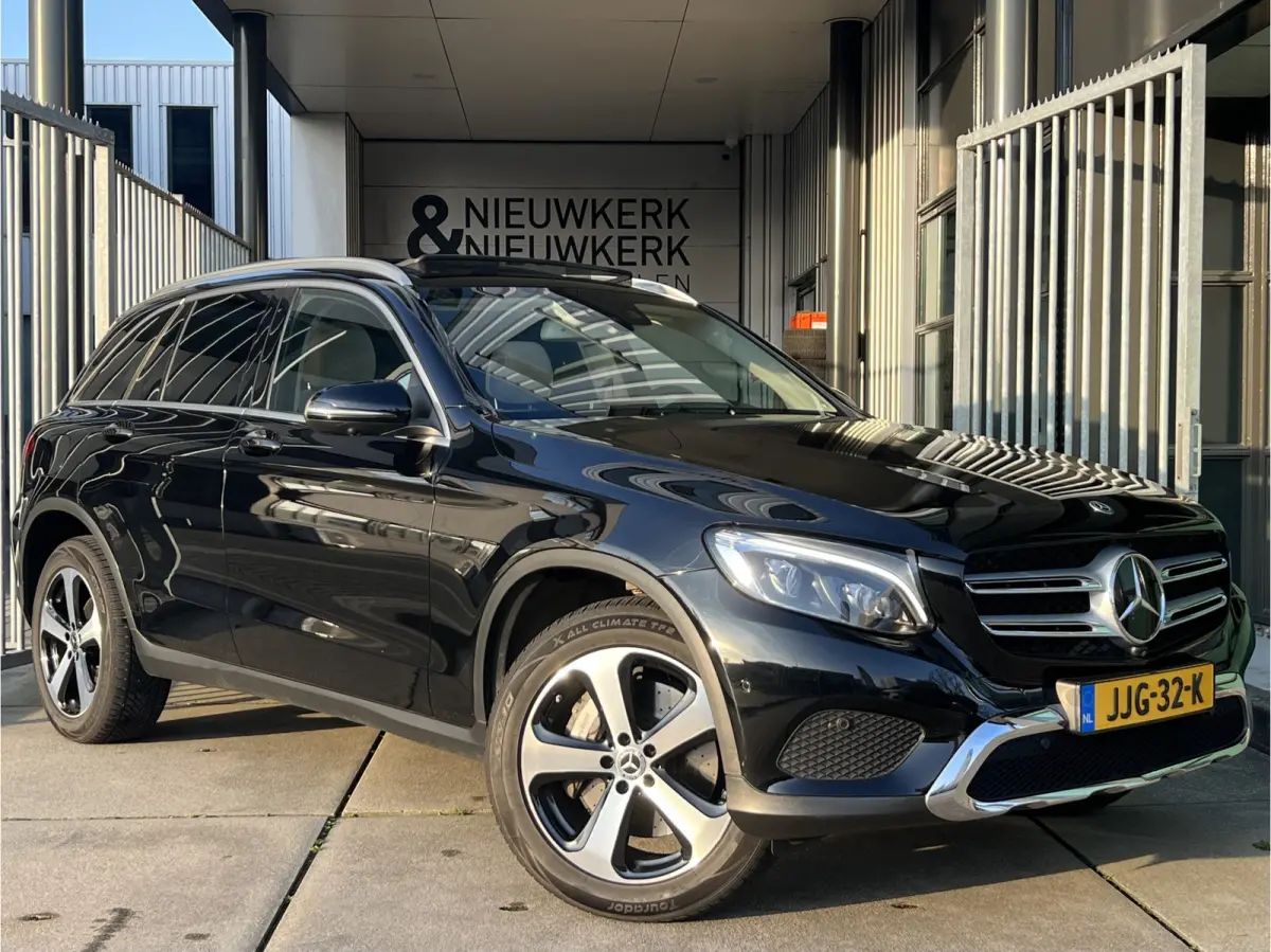 350e 4MATIC Ambition Hybride | LEDER | TREKHAAK | SCHUIF/KANTELDAK | 360 CAMERA | NAVI | ADAPTIVE CRUISE CONTROL | PDC V+A | CLIMATE CONTROL | LMV 19'' | STOELVERWARMING | LED | BLUETOOTH