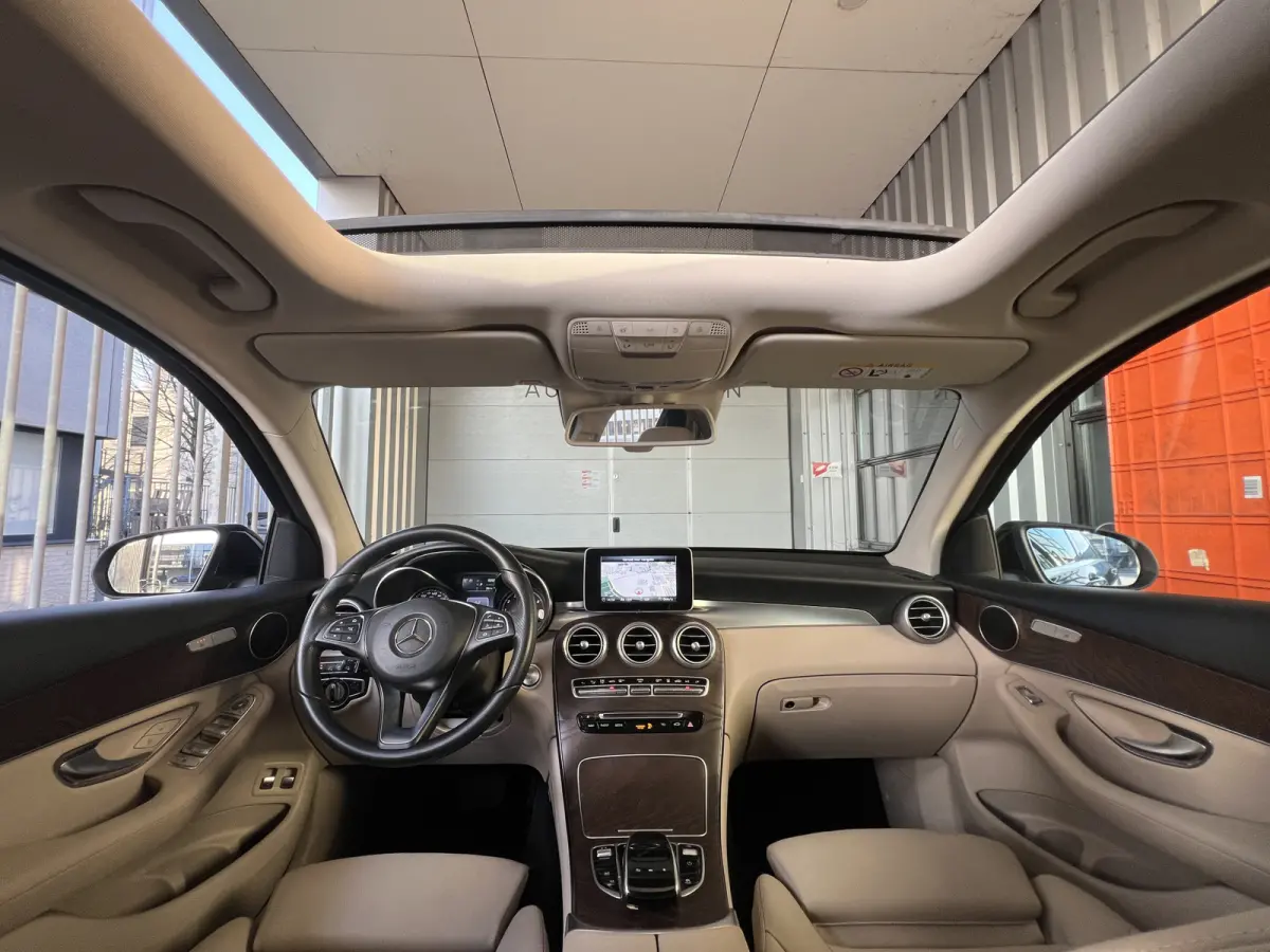 350e 4MATIC Ambition Hybride | LEDER | TREKHAAK | SCHUIF/KANTELDAK | 360 CAMERA | NAVI | ADAPTIVE CRUISE CONTROL | PDC V+A | CLIMATE CONTROL | LMV 19'' | STOELVERWARMING | LED | BLUETOOTH