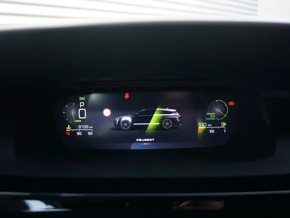 1.2 Hybrid 145 e-DCS6 GT | 360 Camera | Alcantara | Keyless Entry & Start |