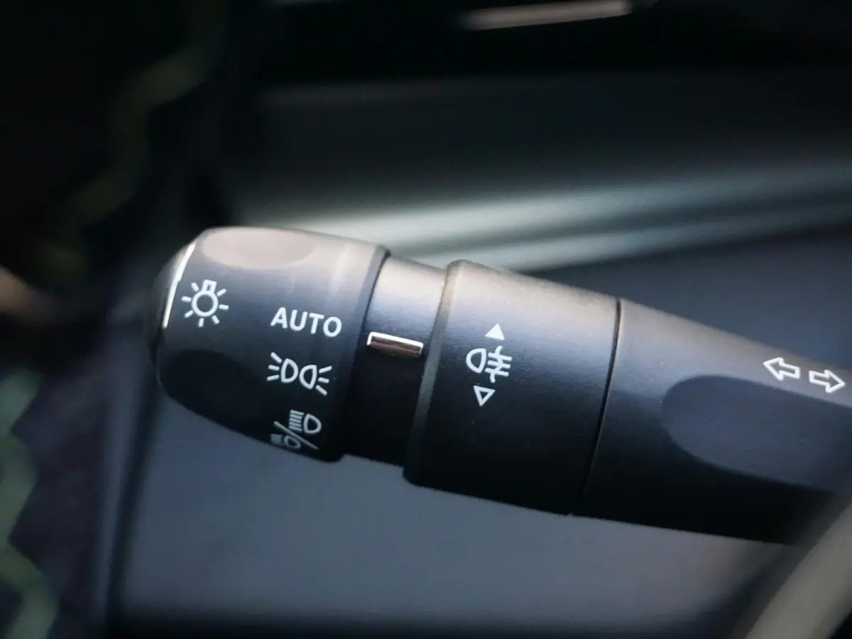 1.2 Hybrid 145 e-DCS6 GT | 360 Camera | Alcantara | Keyless Entry & Start |