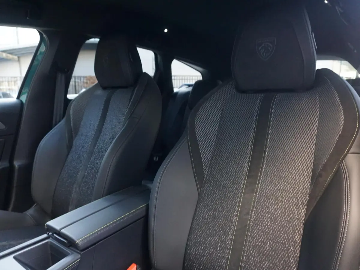 1.2 Hybrid 145 e-DCS6 GT | 360 Camera | Alcantara | Keyless Entry & Start |