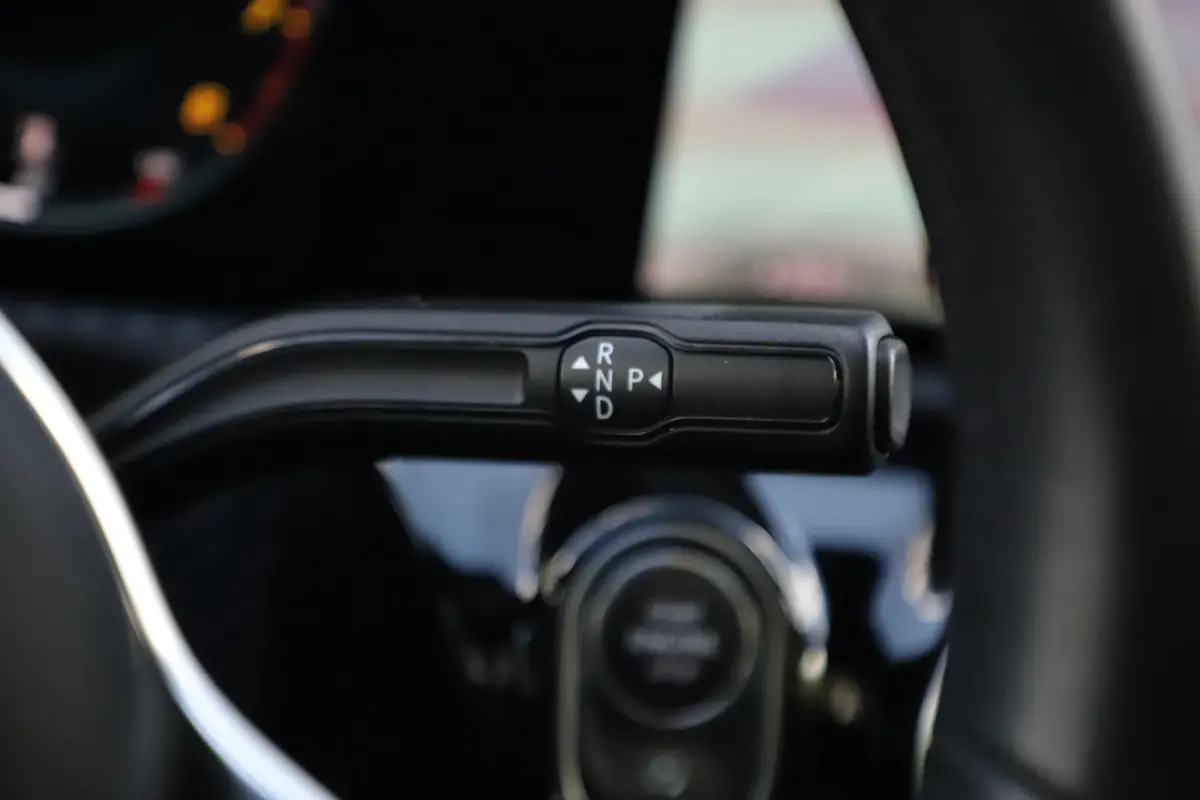 180 Business Solution Automaat Panoramadak Widescreen Full LED Stoelverwarming Navigatie Achteruitrijcamera Clima Cruise Control