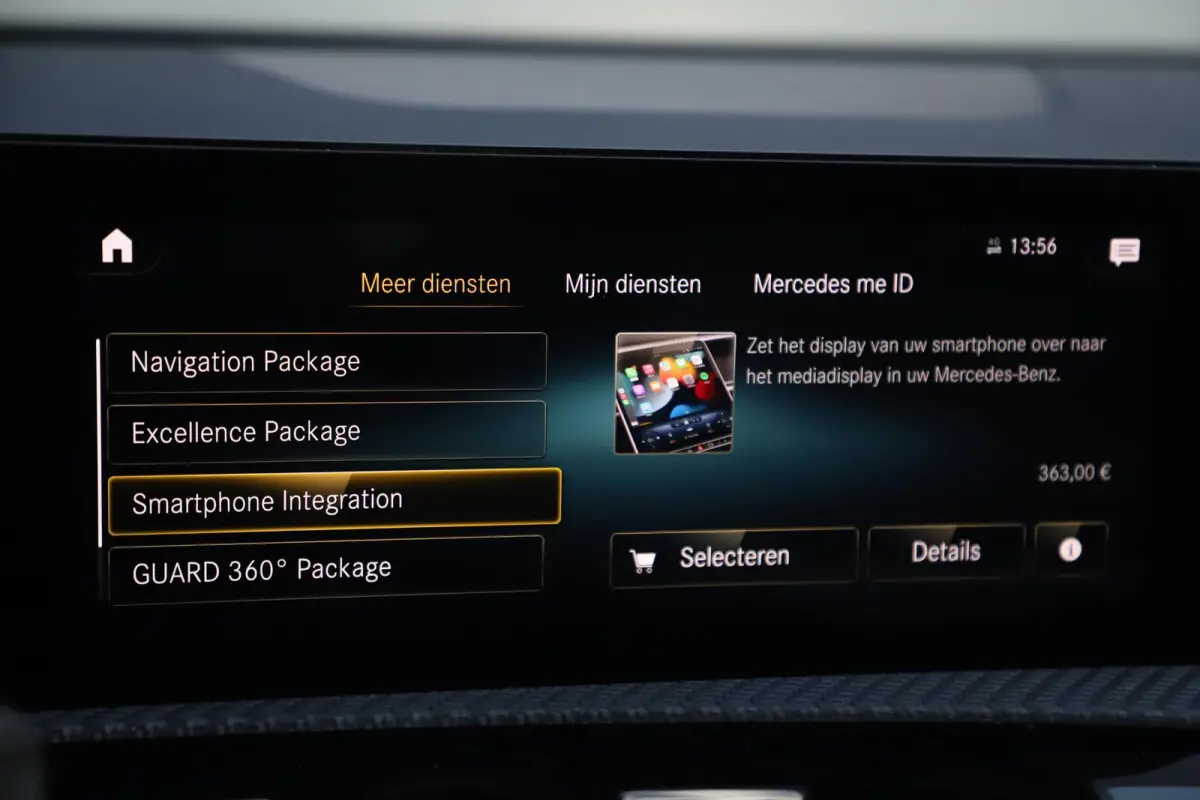 180 Business Solution Automaat Panoramadak Widescreen Full LED Stoelverwarming Navigatie Achteruitrijcamera Clima Cruise Control