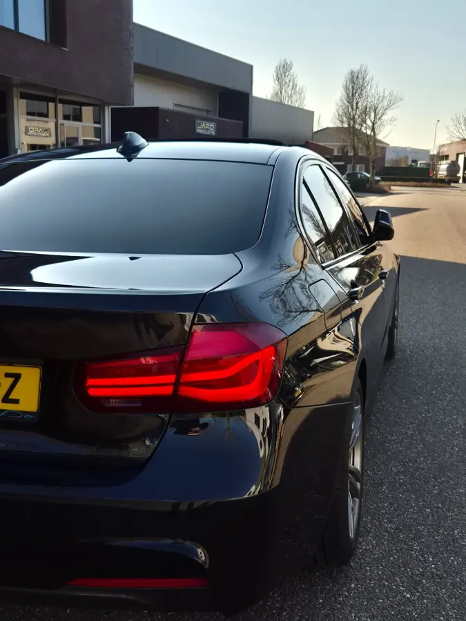 320i M Sport ACC Apple CarPlay Camera Schuifdak Lane assist volle optieslijst H&K High Executive