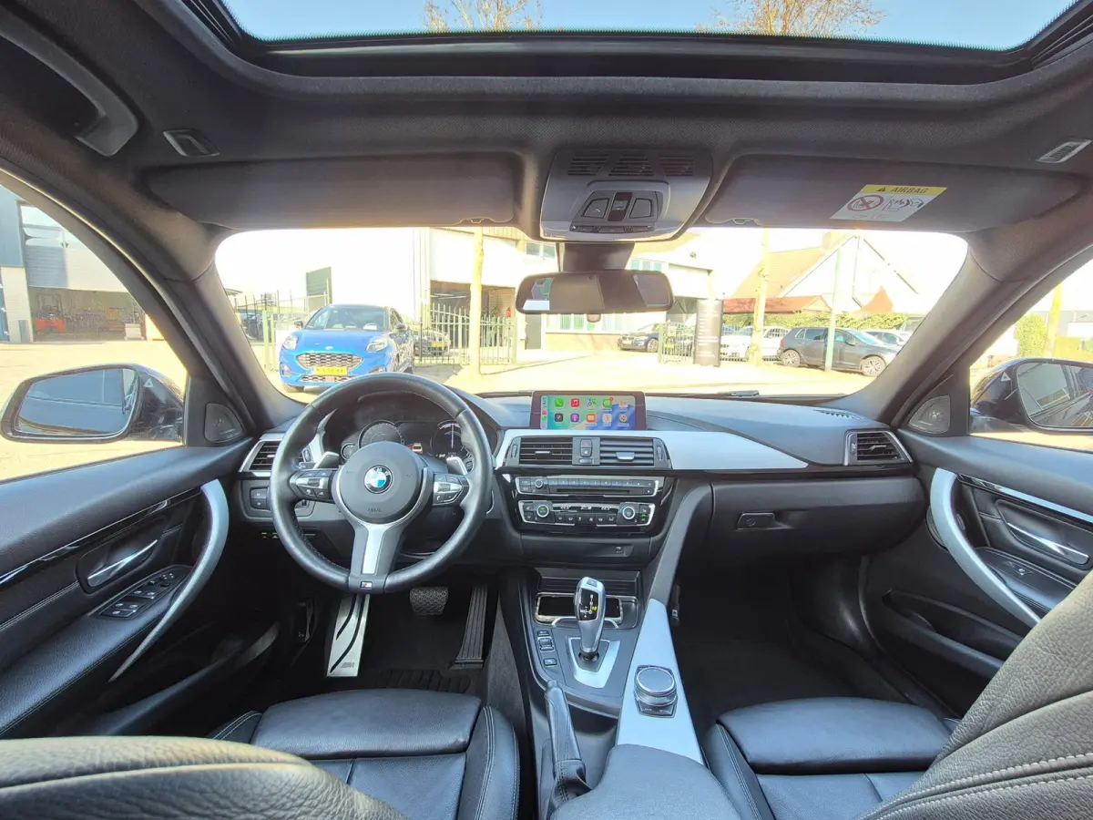 320i M Sport ACC Apple CarPlay Camera Schuifdak Lane assist volle optieslijst H&K High Executive