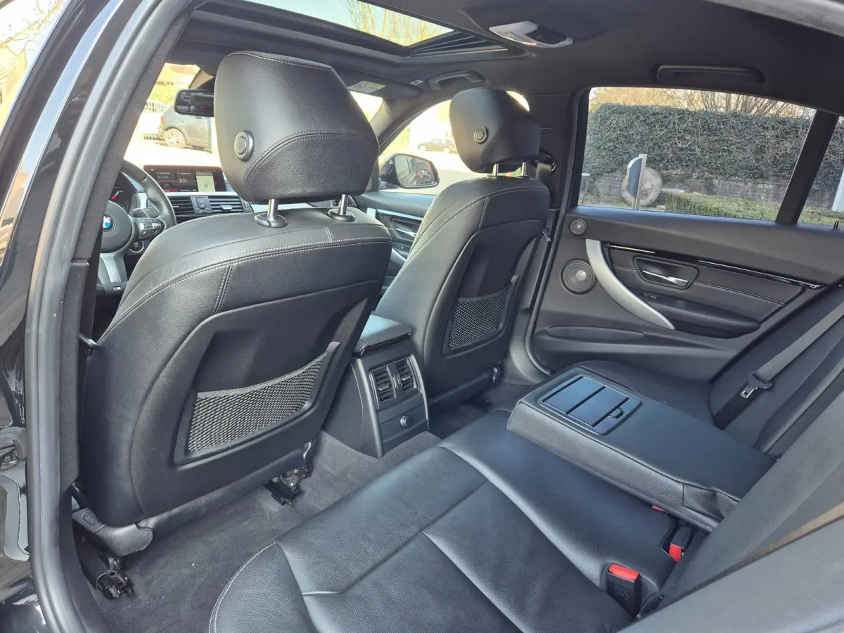 320i M Sport ACC Apple CarPlay Camera Schuifdak Lane assist volle optieslijst H&K High Executive