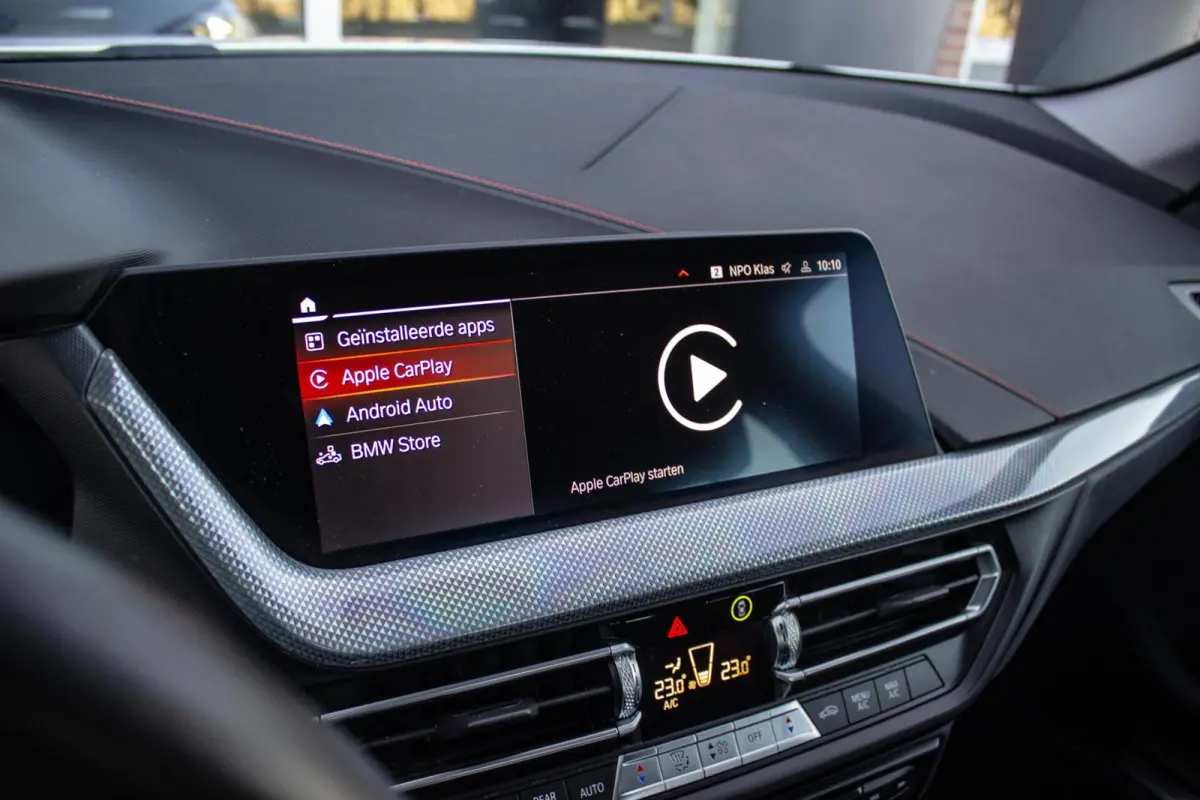 220i Business Edition Sport Line | 1e eigenaar | NL auto | BTW auto | Sportstuur | Adaptive LED | Sportstoelen | DAB | Navigatie | PDC | Cruise control
