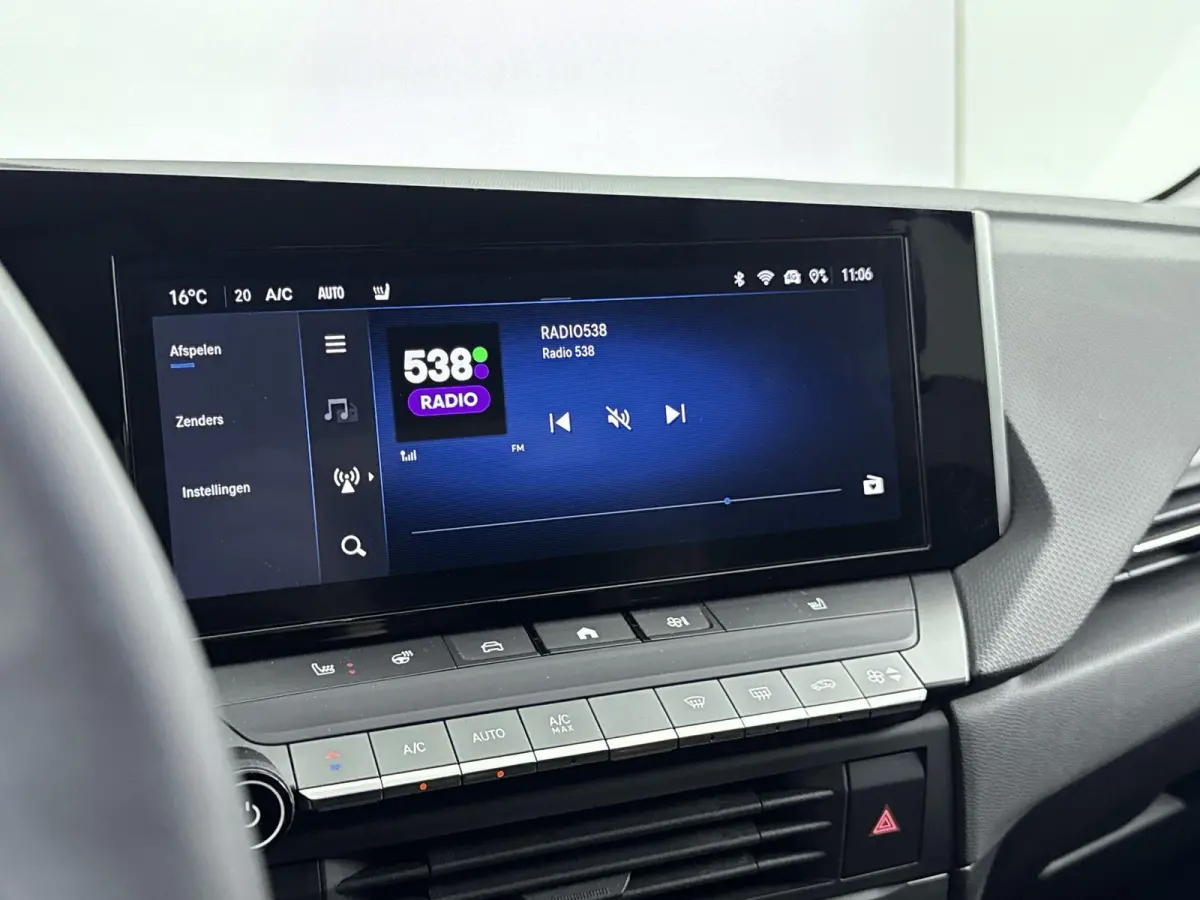 1.2 110 pk Turbo Business Edition | Camera | Navigatie | Stoel/Stuur Verwarming | Apple carplay/Android Auto | Parkeersenoren