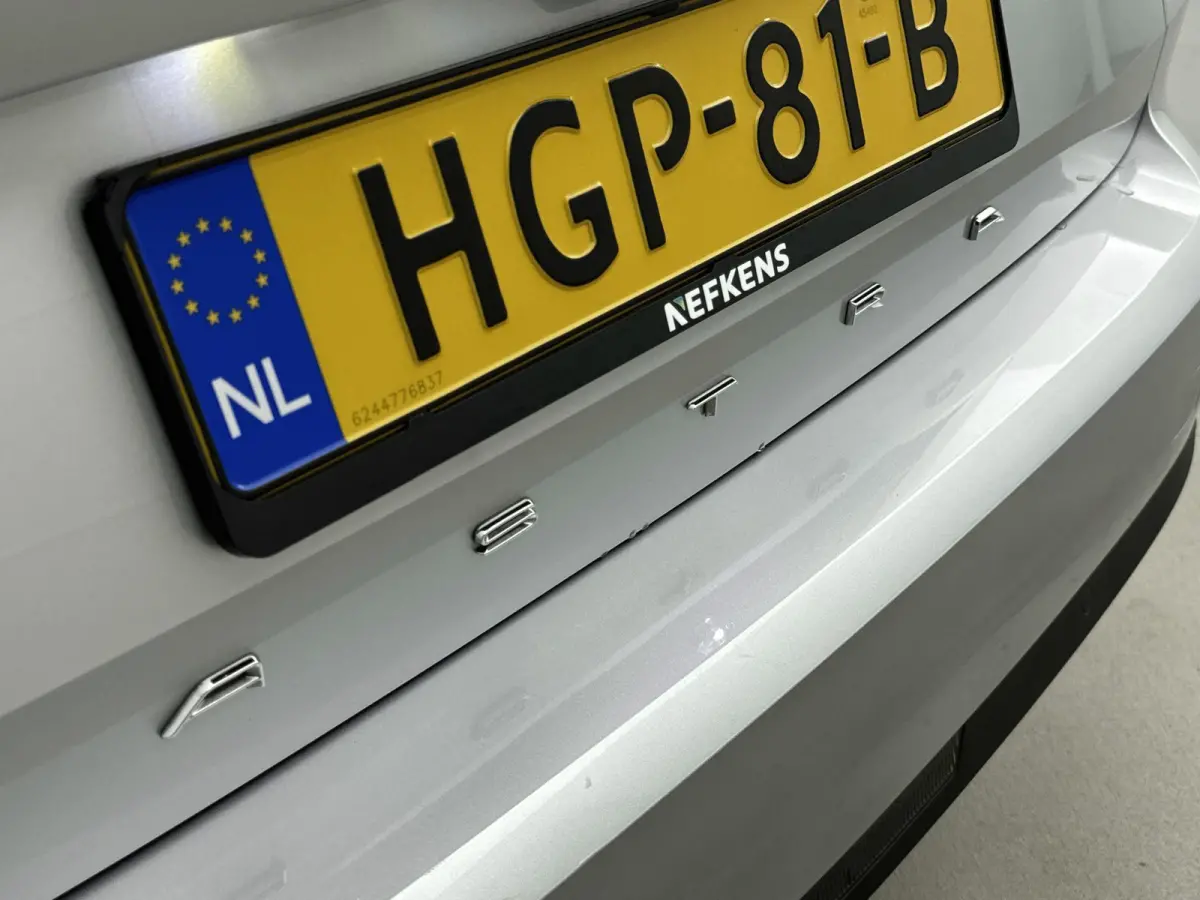 1.2 110 pk Turbo Business Edition | Camera | Navigatie | Stoel/Stuur Verwarming | Apple carplay/Android Auto | Parkeersenoren