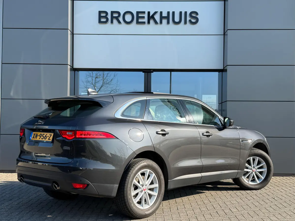 2.0t AWD Portfolio | Volledig dealeronderhouden | Verwarmbaar stuur | Pano | Leder | Alcantara hemel