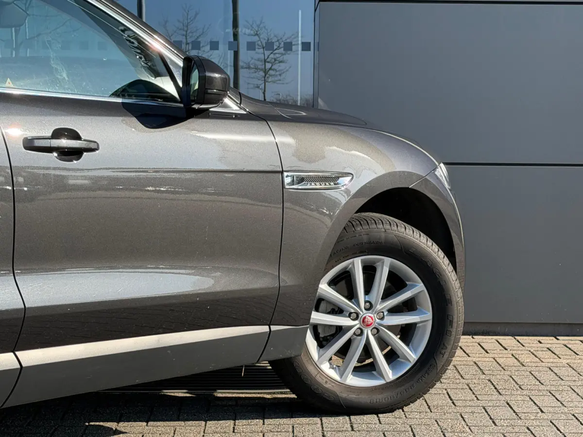 2.0t AWD Portfolio | Volledig dealeronderhouden | Verwarmbaar stuur | Pano | Leder | Alcantara hemel