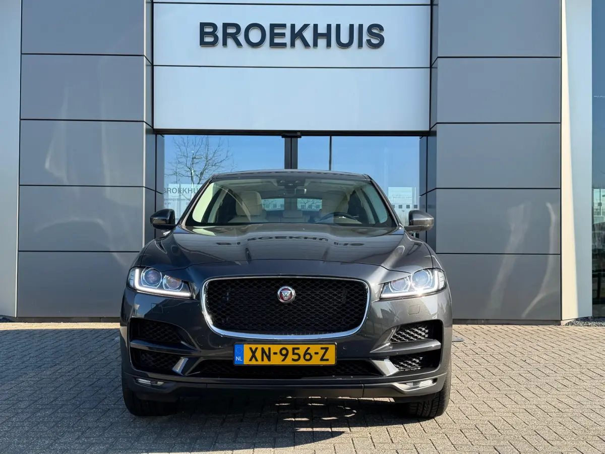 2.0t AWD Portfolio | Volledig dealeronderhouden | Verwarmbaar stuur | Pano | Leder | Alcantara hemel
