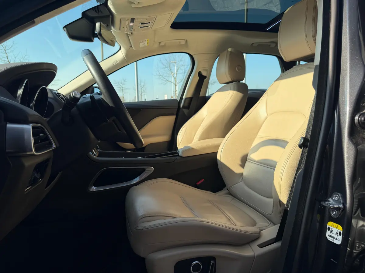 2.0t AWD Portfolio | Volledig dealeronderhouden | Verwarmbaar stuur | Pano | Leder | Alcantara hemel