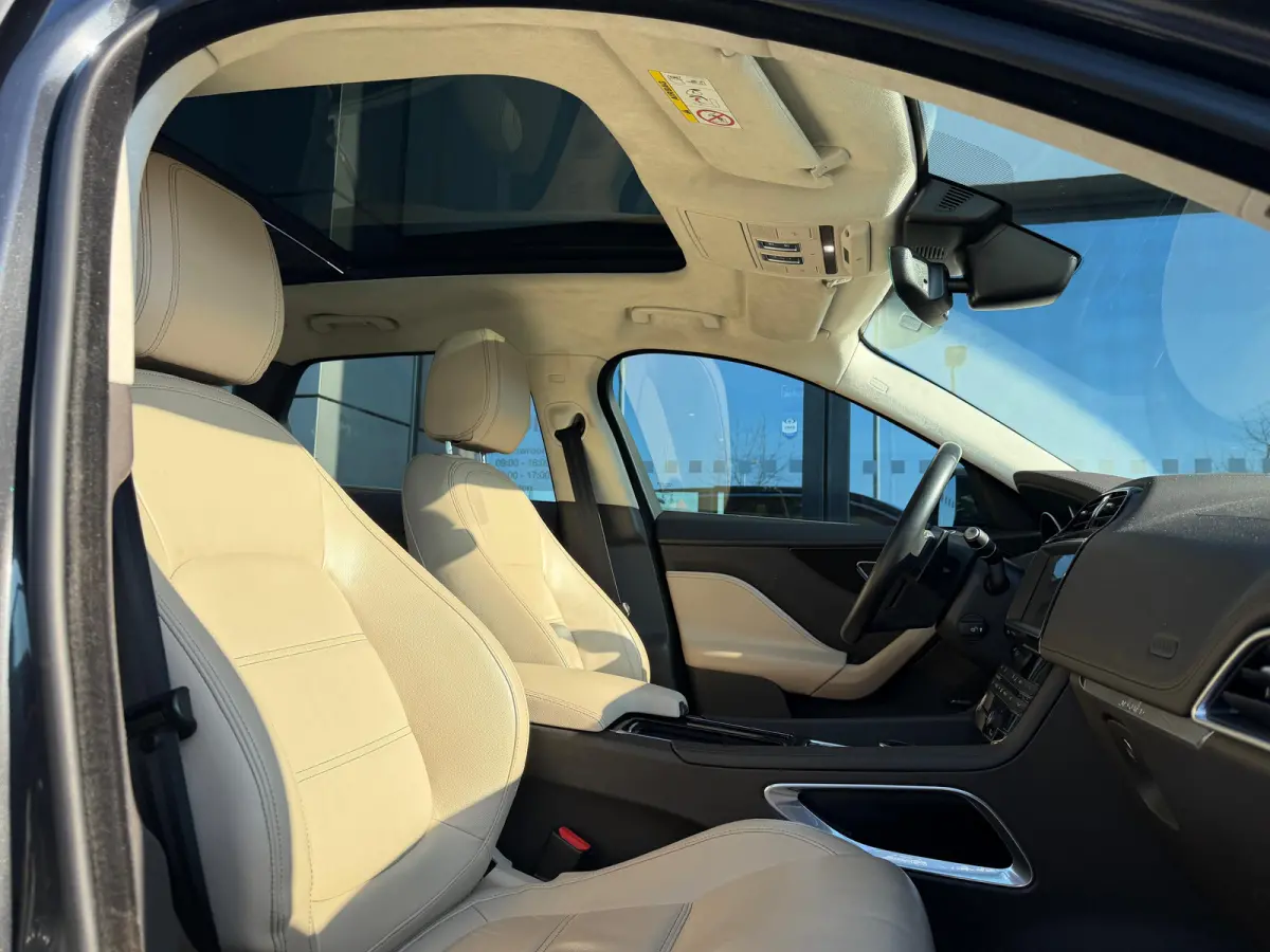 2.0t AWD Portfolio | Volledig dealeronderhouden | Verwarmbaar stuur | Pano | Leder | Alcantara hemel