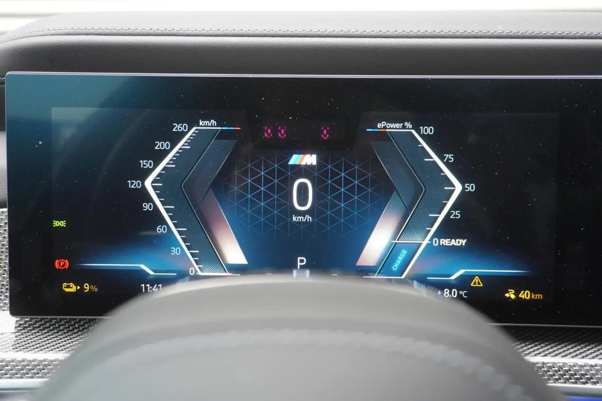 xDrive60 M Sportpakket | Glazen panoramadak Sky Lounge | Driving Assistant Professional | Parking Assistant professional | Stoelventilatie voorstoelen