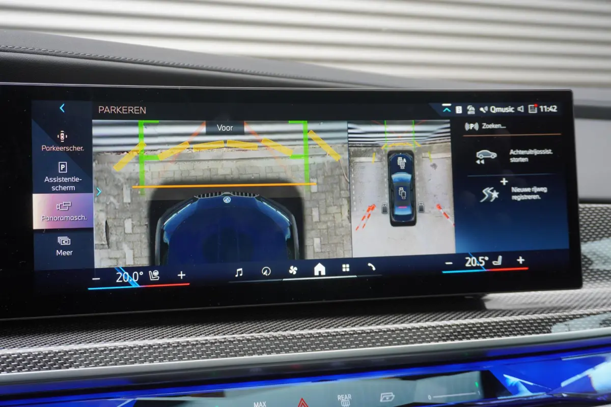 xDrive60 M Sportpakket | Glazen panoramadak Sky Lounge | Driving Assistant Professional | Parking Assistant professional | Stoelventilatie voorstoelen