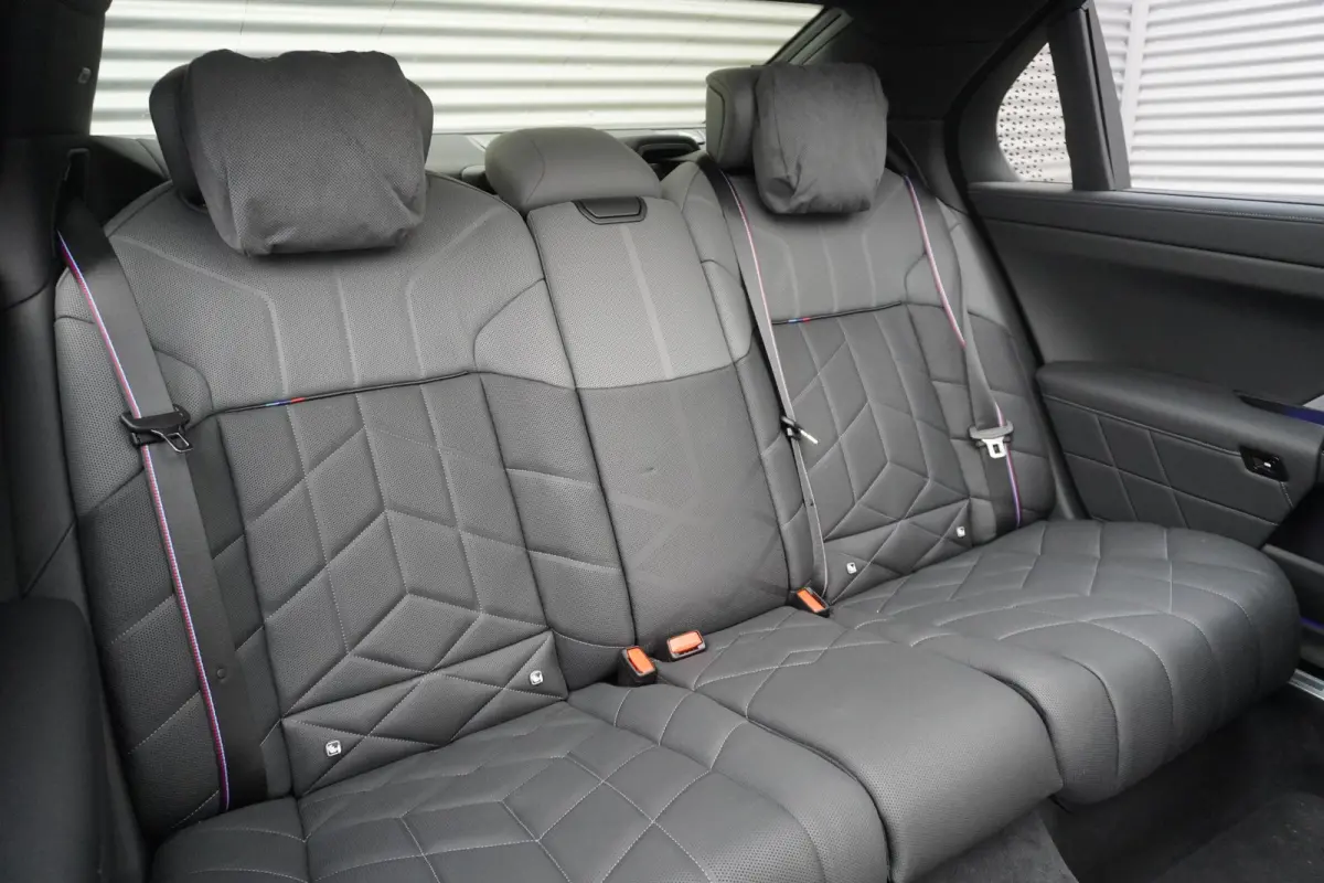 xDrive60 M Sportpakket | Glazen panoramadak Sky Lounge | Driving Assistant Professional | Parking Assistant professional | Stoelventilatie voorstoelen