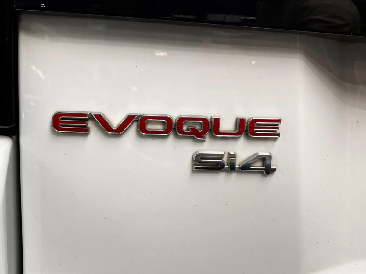 2.0 Si 4WD Dynamic LEER NAVI TREKH