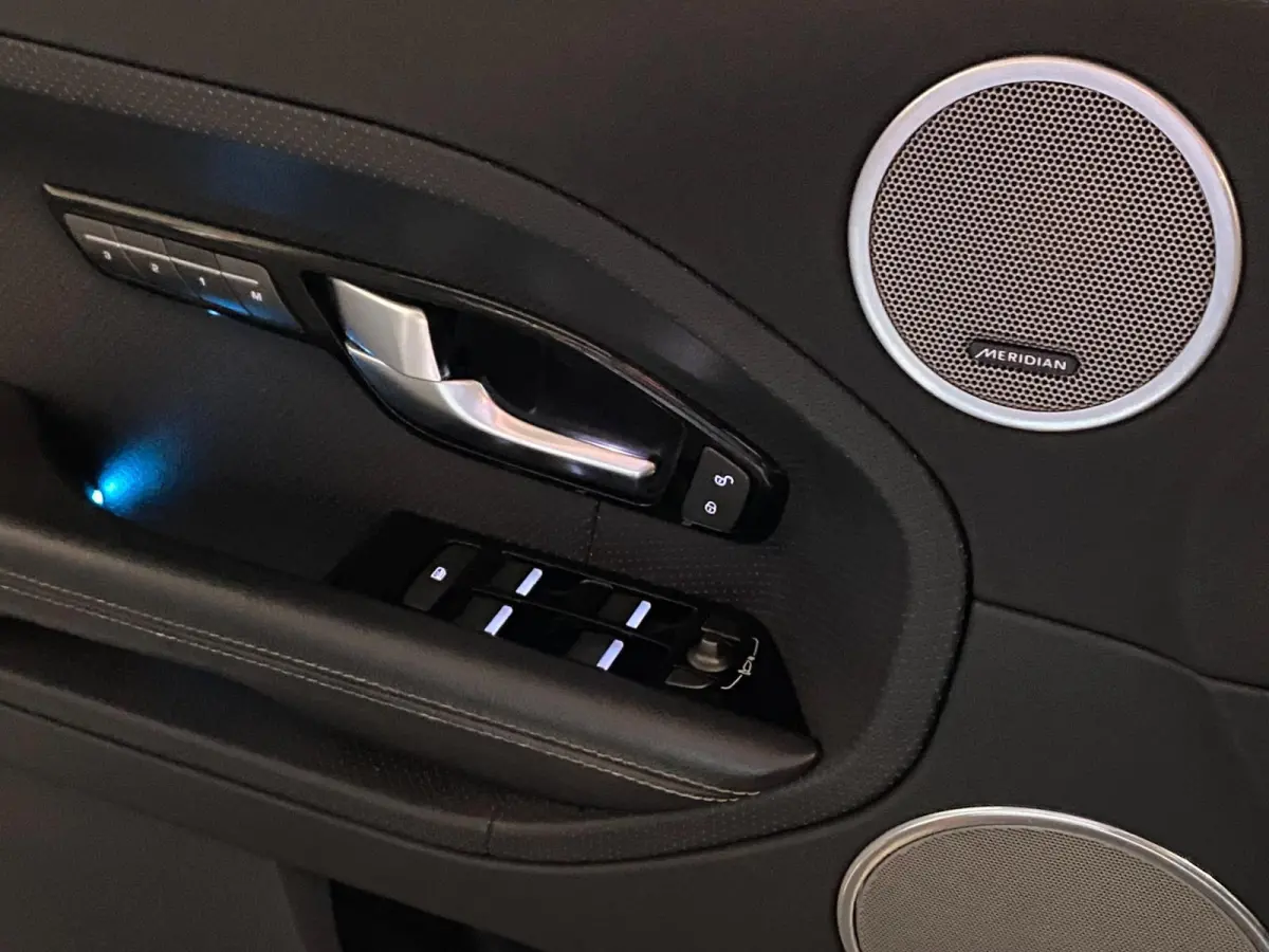2.0 Si 4WD Dynamic LEER NAVI TREKH