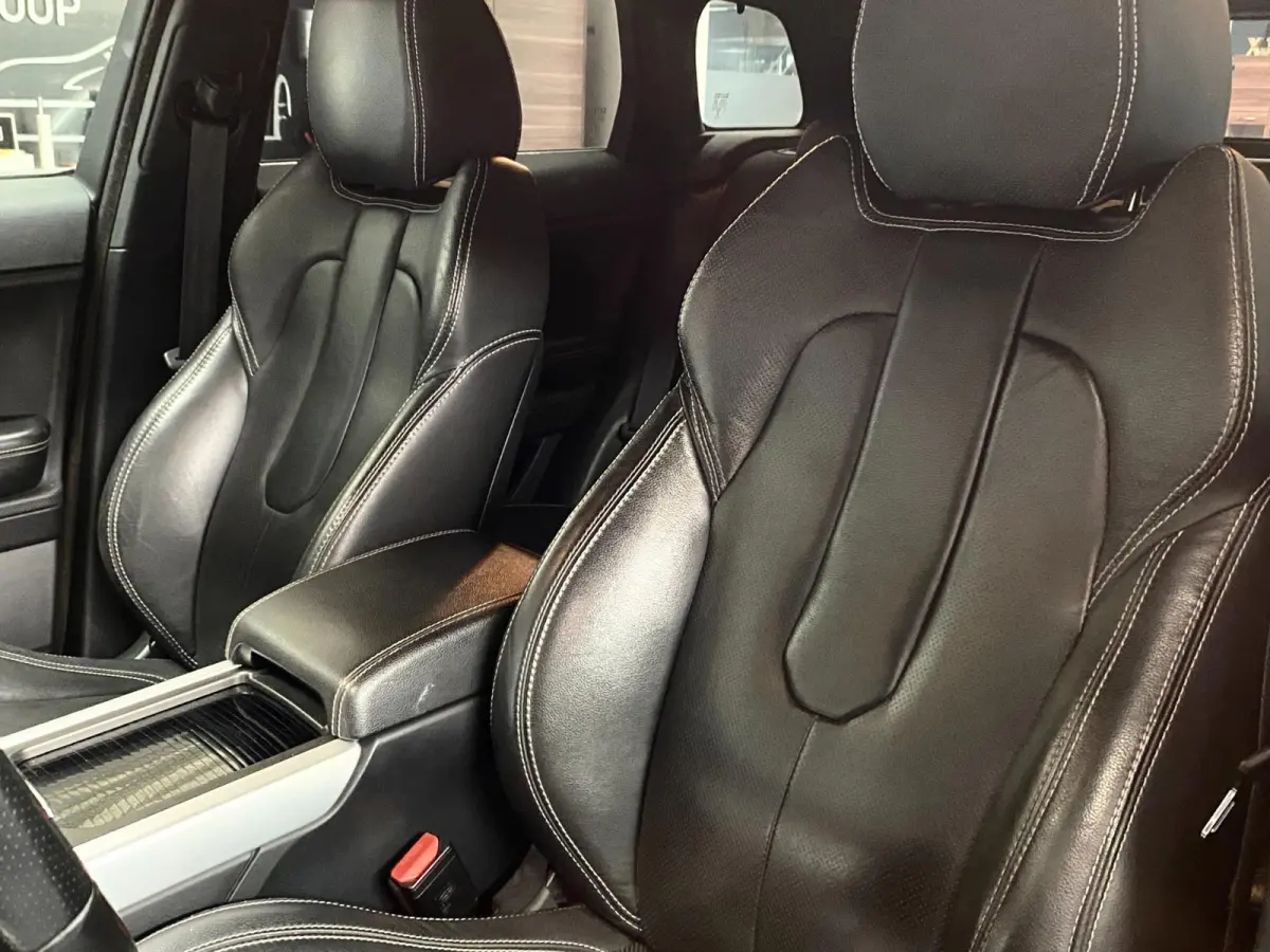 2.0 Si 4WD Dynamic LEER NAVI TREKH