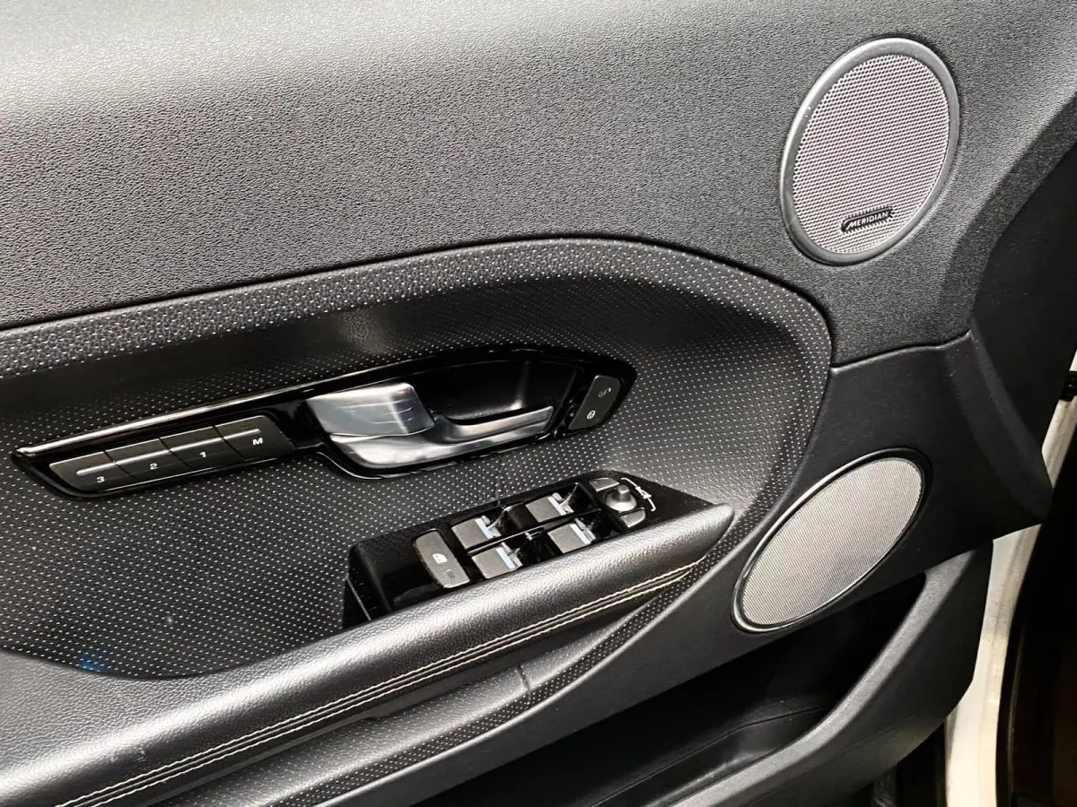 2.0 Si 4WD Dynamic LEER NAVI TREKH