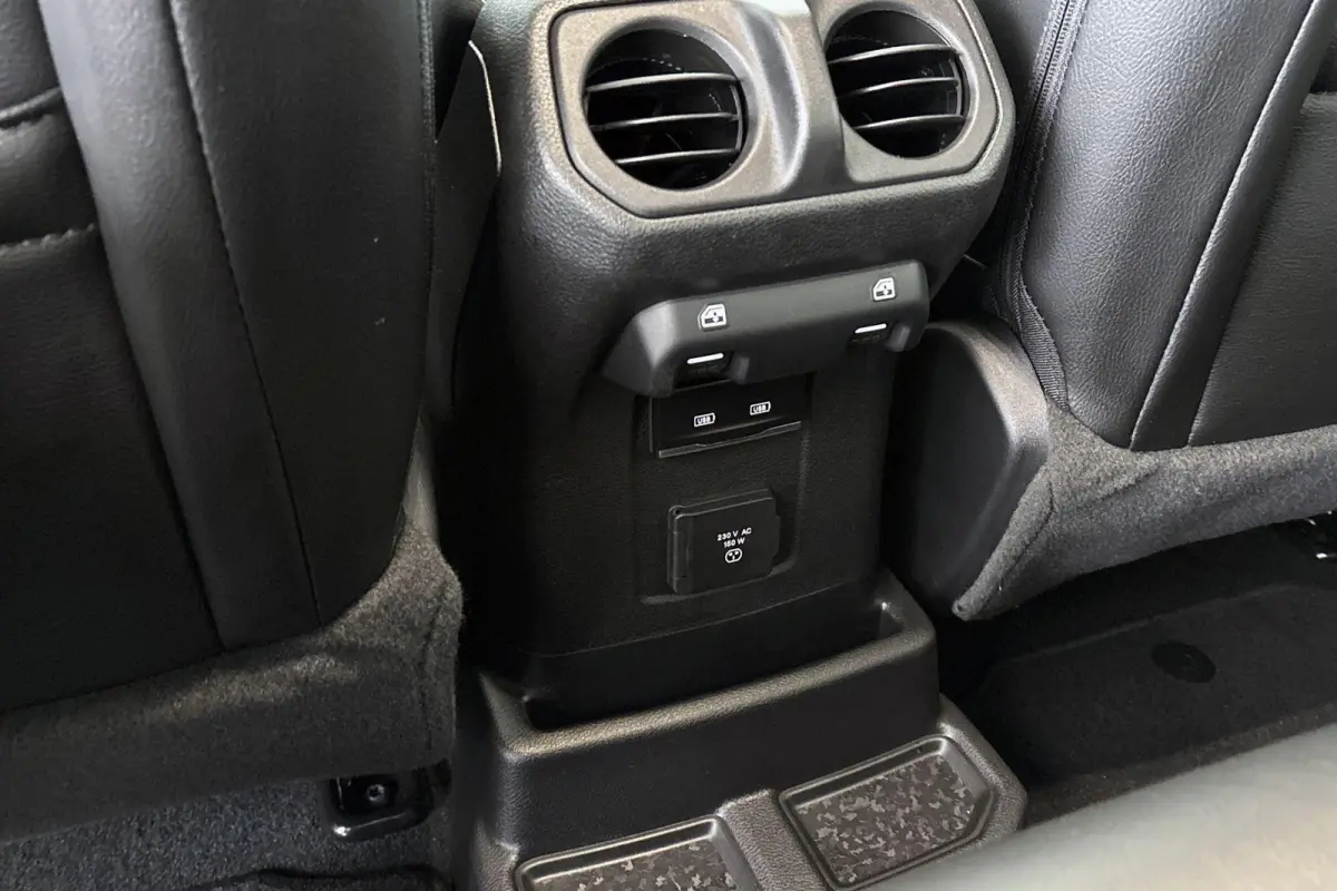 4xe 380 Sahara / Leder / Navi / Keyless