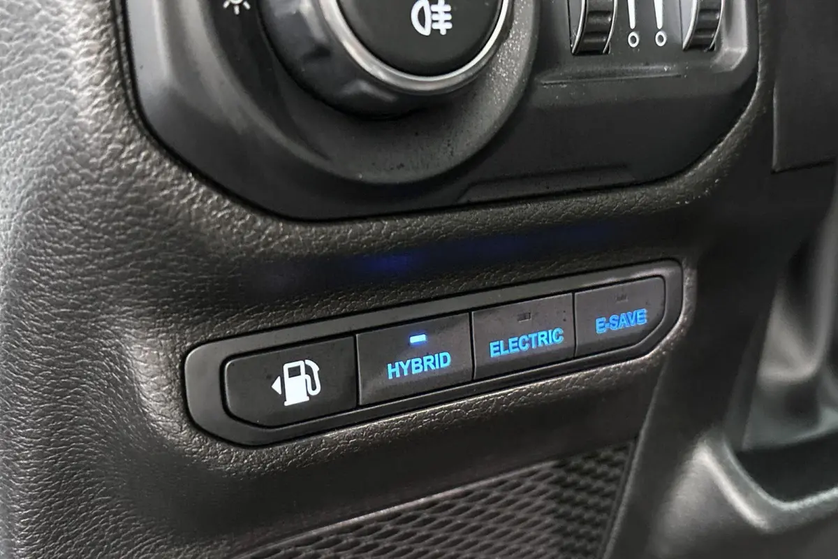 4xe 380 Sahara / Leder / Navi / Keyless