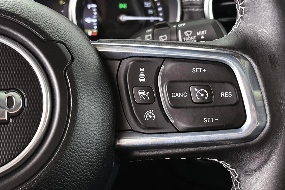 4xe 380 Sahara / Leder / Navi / Keyless