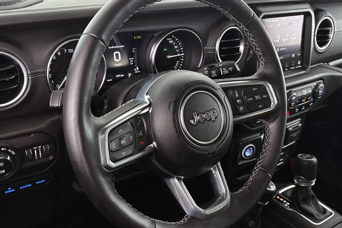 4xe 380 Sahara / Leder / Navi / Keyless