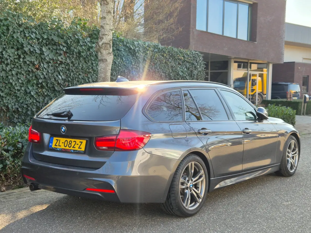 M Sport F31 6WB Apple CarPlay Shadowline 360* Camera Lm velgen Breedset NAP NL M Sport Corporate Lease