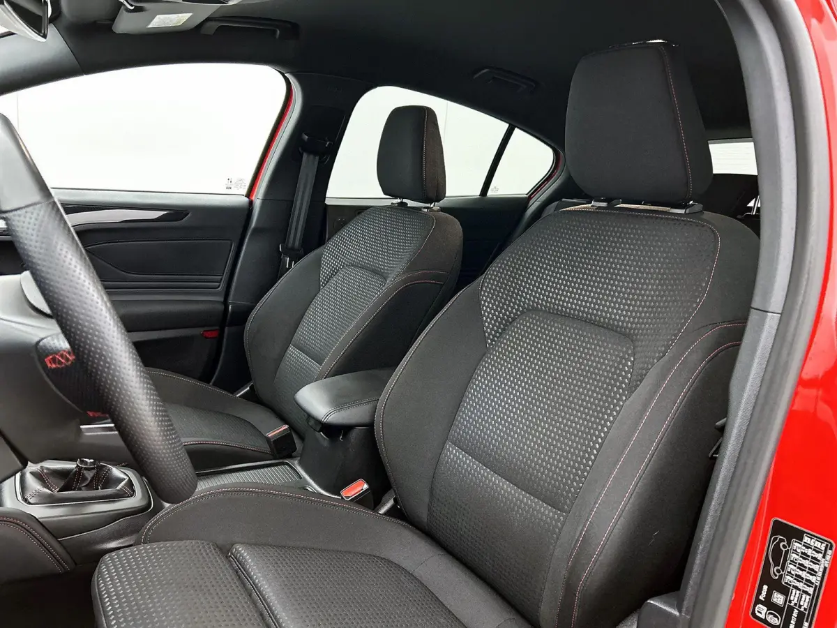 1.0 EcoBoost Hybrid ST Line X | Adaptieve Cruise Control | Achteruitrijcamera | Stoel- stuurverwarming | Keyless Entry | VOL!