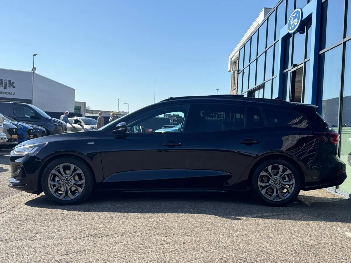 1.0 EcoBoost Hybrid ST Line 155PK Automaat Panodak Winterpack Cruise Camera Parkeersensoren Climate Full-LED Keyless Privacy Glass *1500KG Trekgewicht*