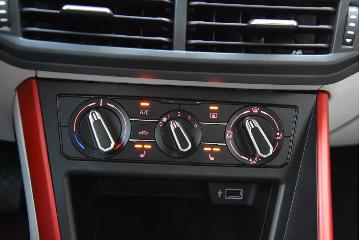 1.0 TSI 116 PK Beats*Virtueel cockpit*LED*stoelverw.*navi*carplay*