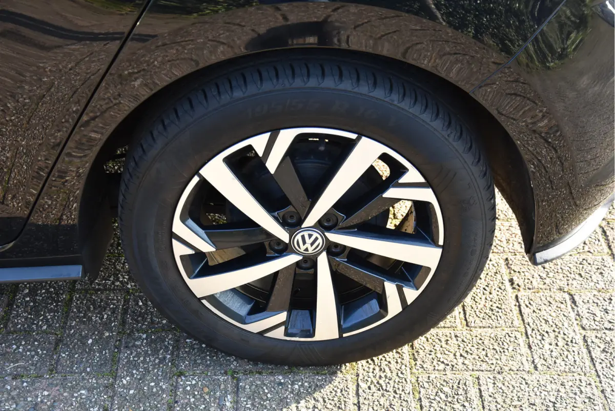 1.0 TSI 116 PK Beats*Virtueel cockpit*LED*stoelverw.*navi*carplay*