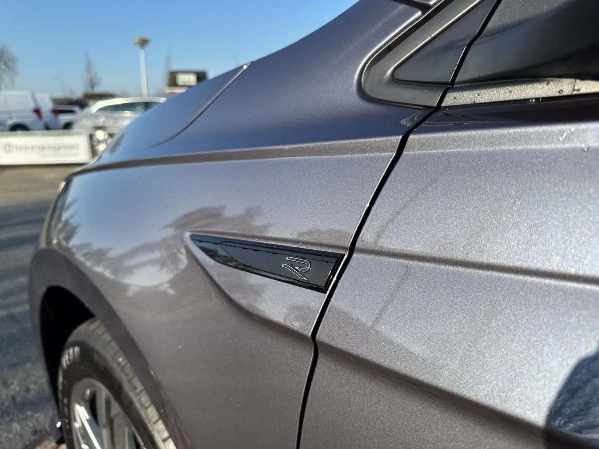 1.0 TSI R-Line | 95 pk | IQ Light | A-Camera | Automaat | App Connect | Lane Assist | Clima | ACC |