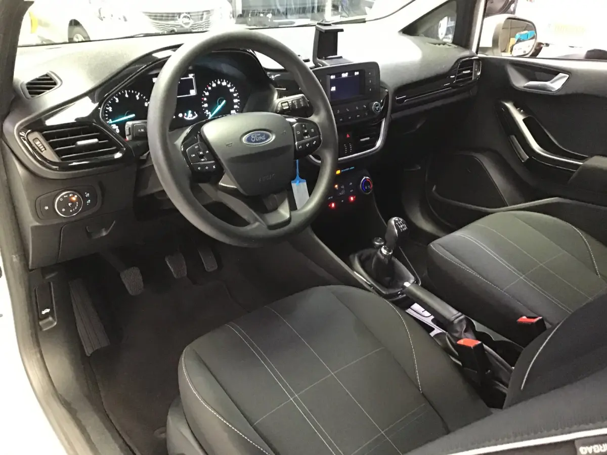 1.0 EcoBoost Titanium I New Apk + Kln Brt I Airco I Cruise I Stoelverw I 100PK I Park.sens I BT I Compl. Onderhouden .